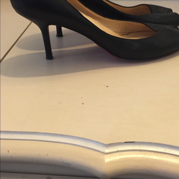 Classic black Christian Louboutin peep toe pumps - Picture 5 of 8